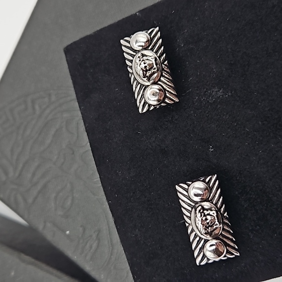 Versace Other - RARE Versace Medusa Head cufflinks with original box